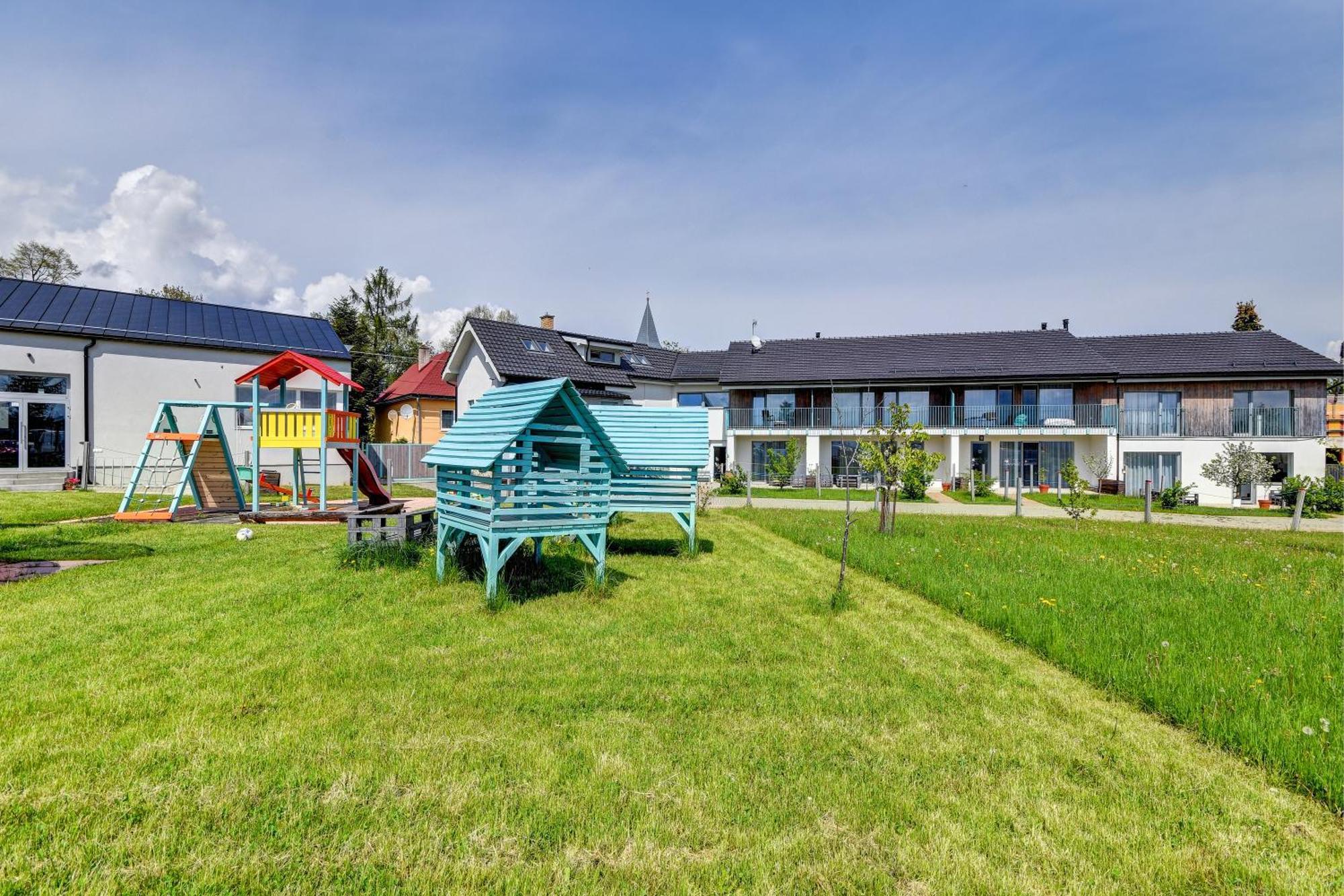 Penzion Ceresnovy Sad & Wellness Високи Татри Екстериор снимка